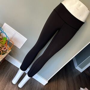 Lululemon size 4 capris